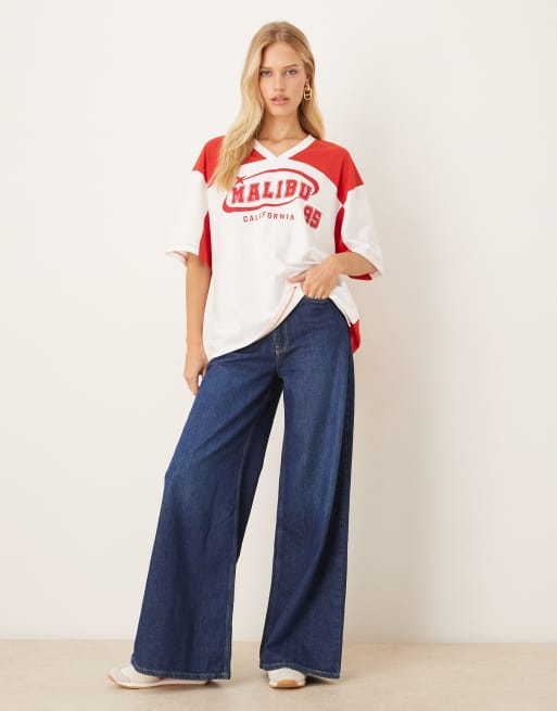 ASOS DESIGN – Oversize-T-Shirt in Rot und Weiß mit Grafik im Fußball-Look, 4 von 4