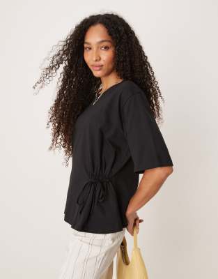 ASOS DESIGN - Oversize-T-Shirt in Schwarz mit Bindedetail