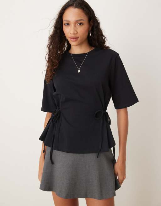 ASOS DESIGN – Oversize-T-Shirt in Schwarz mit Bindedetail