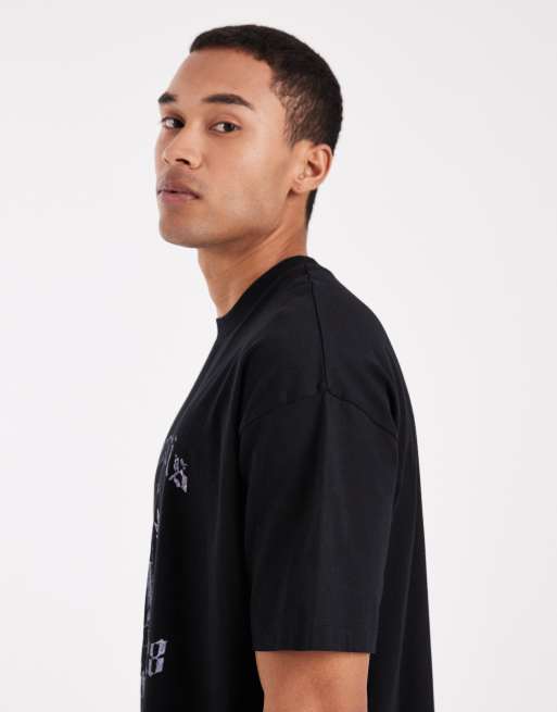 ASOS DESIGN – Oversize-T-Shirt in Schwarz mit Sport-Stadt-Grafikprint, 4 von 5
