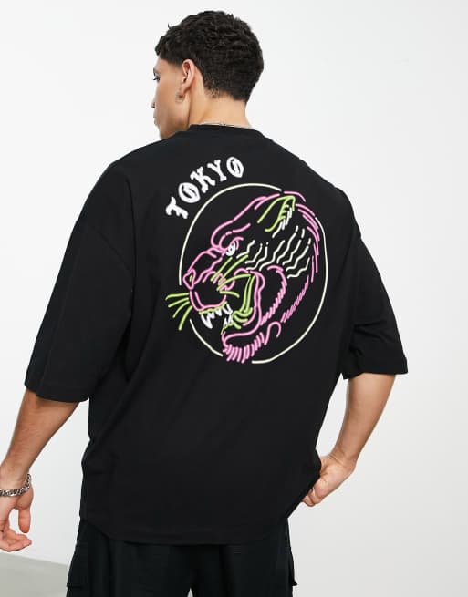 ASOS DESIGN – Oversize-T-Shirt in Schwarz mit Tiger-Print auf dem Rücken