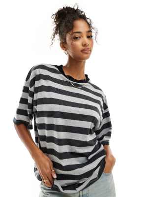 ASOS DESIGN - Oversize-T-Shirt in Schwarz und Grau mit Streifen