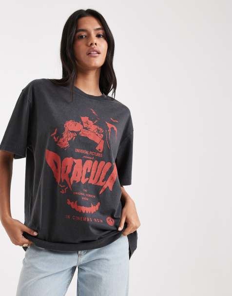 ASOS DESIGN – Oversize-T-Shirt in verwaschenem Anthrazit mit lizenziertem „Dracula“-Halloween-Motivprint - view 1