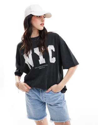 ASOS DESIGN - Oversize-T-Shirt in verwaschenem Anthrazit mit NYC-Grafik-Grau