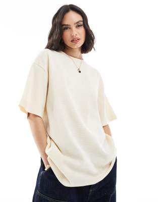 ASOS DESIGN - Oversize-T-Shirt in verwaschenem Creme mit Waffelstruktur-Weiß