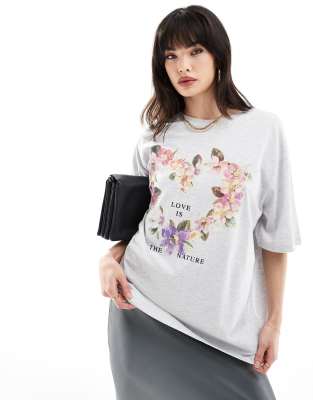 ASOS DESIGN - Oversize-T-Shirt in Weiß mit Blumen-Herz-Grafikprint