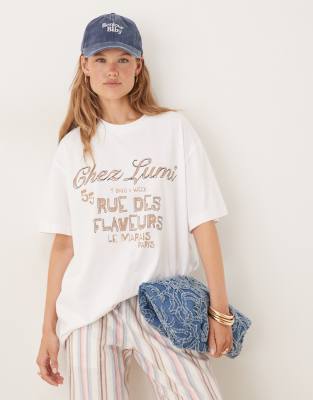 ASOS DESIGN - Oversize-T-Shirt in Weiß mit „Chez Lumi"-Grafikprint