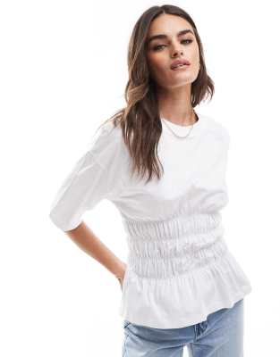 ASOS DESIGN - Oversize-T-Shirt in Weiß mit gesmokter Taille