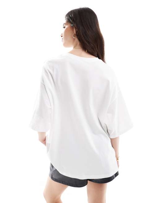 ASOS DESIGN – Oversize-T-Shirt in Weiß mit kontrastierendem Spitzendetail, 3 von 4