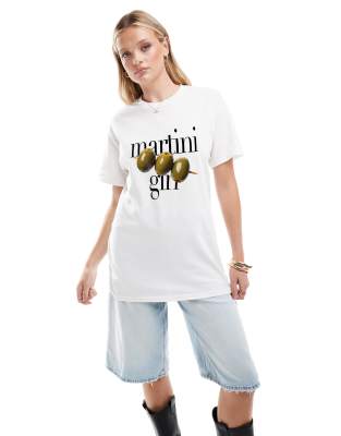 ASOS DESIGN - Oversize-T-Shirt in Weiß mit „Martini Girl"-Oliven-Grafikprint