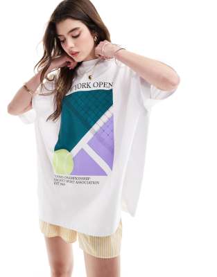 ASOS DESIGN - Oversize-T-Shirt in Weiß mit „New York Open"-Tennis-Grafikprint