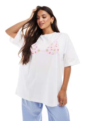 ASOS DESIGN - Oversize-T-Shirt in Weiß mit „Obst auf Bikini"-Grafikprint