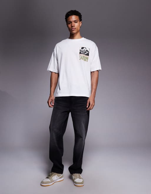 ASOS DESIGN – Oversize-T-Shirt in Weiß mit Print auf der Brust und entlang der Wirbelsäule, 2 von 5