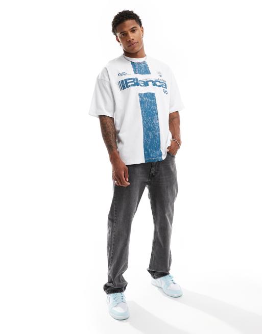 ASOS DESIGN – Oversize-T-Shirt in Weiß mit sportlichem Print auf der Vorderseite, 3 von 4