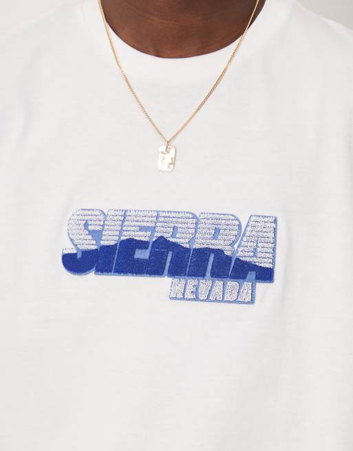 ASOS DESIGN – Oversize-T-Shirt in Weiß mit Stadtnamen-Grafik auf Brusthöhe, 2 von 4