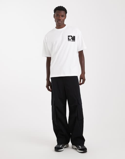 ASOS DESIGN – Oversize-T-Shirt in Weiß mit Stadtnamen-Grafik auf Brusthöhe, 2 von 5