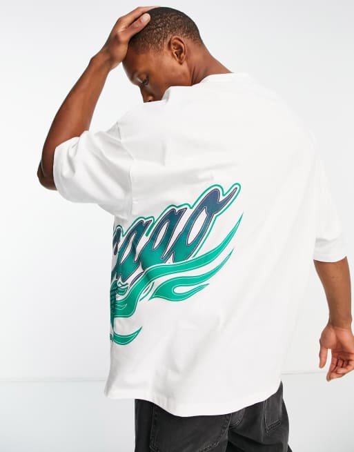 ASOS DESIGN – Oversize-T-Shirt in Weiß mit umlaufenden Chicago-Cityprint, 2 von 4