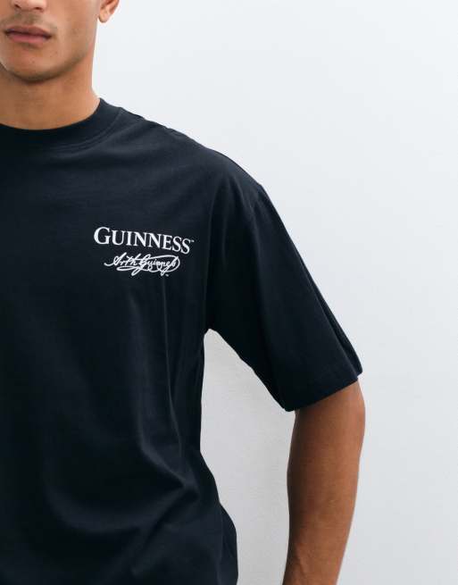 ASOS DESIGN oversize t-shirt med Guinness-tryck på ryggen i svart, 4 av 10