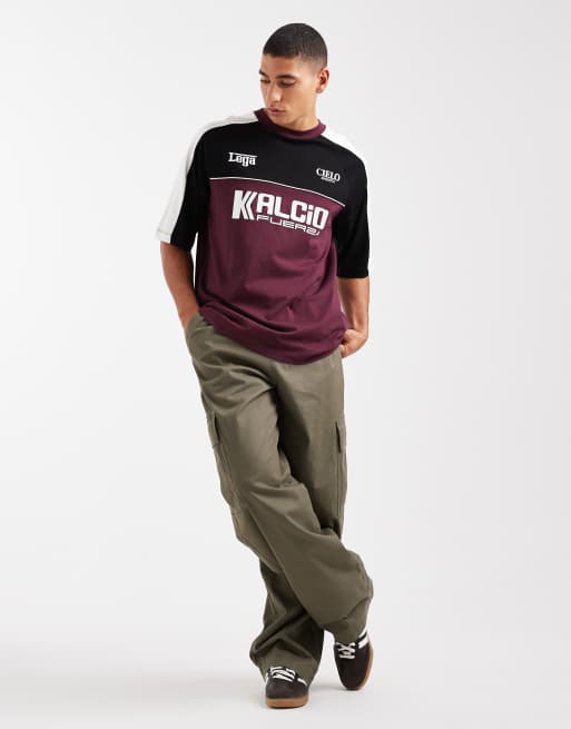 ASOS DESIGN – Oversize-T-Shirt mit abgenähten Einsätzen und Sportprint , 2 von 5