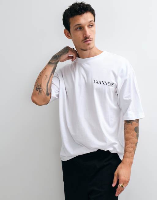 ASOS DESIGN Oversize-T-Shirt mit Guinness-Print in Weiß, 5 von 5