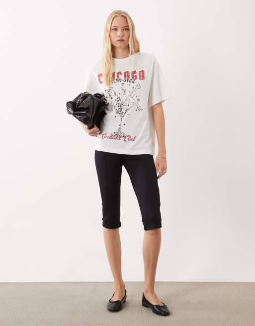 ASOS DESIGN Oversize-T-Shirt mit Pin-up-Martini-Grafik in Cremeweiß, 2 von 4