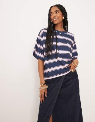 ASOS DESIGN - Oversize-T-Shirt mit Streifen in Marineblau und Rosa
