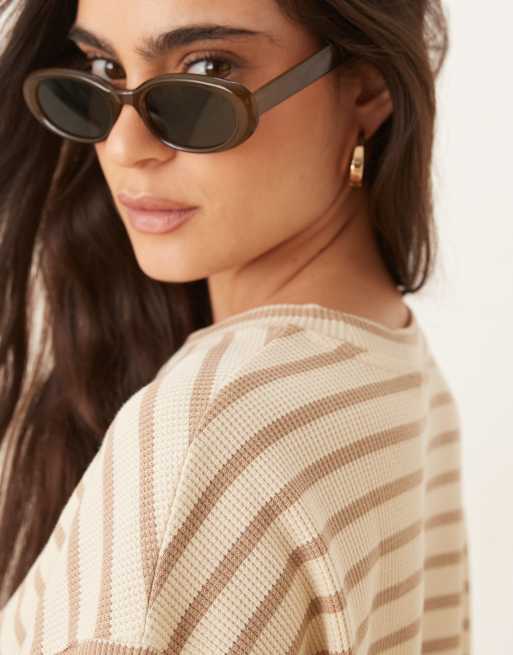 ASOS DESIGN – Oversize-T-Shirt mit strukturierten Streifen in neutralen Farben, 2 von 4