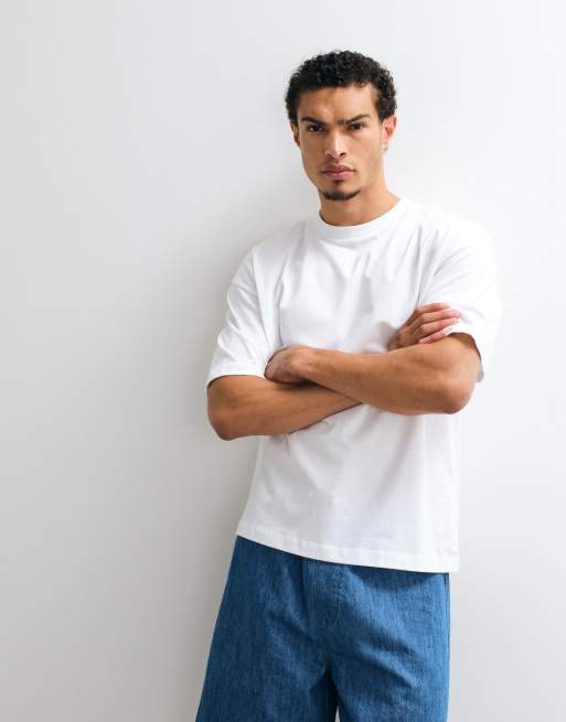 ASOS DESIGN Oversize-T-Shirt mit Wirtshaus-Print in Weiß, 5 von 5