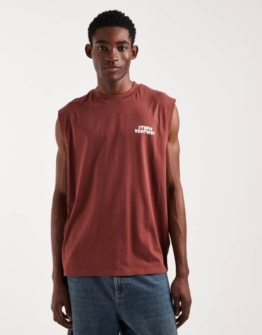 ASOS DESIGN – Oversize-Tanktop in Burgunderrot mit Textprint in Bubble-Optik auf dem Rücken, 4 von 5