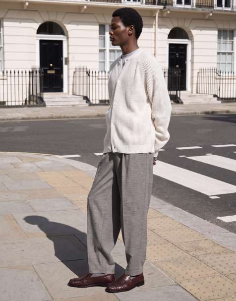 ASOS DESIGN Oversize-Tapered-Anzughose mit doppelter Bundfalte und Karomuster in Braun - view 1