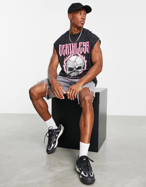 ASOS DESIGN – Oversize-Trägertop in verwaschenem Schwarz mit Vintage-Bandprint vorne, 3 von 4