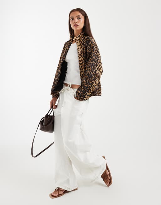 ASOS DESIGN – Oversize-Trainingsjacke mit Leopardenmuster, 3 von 4