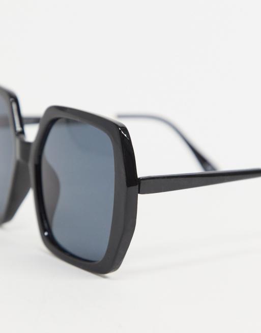 ASOS DESIGN oversized 70s sunglasses in shiny black, 3 of 4