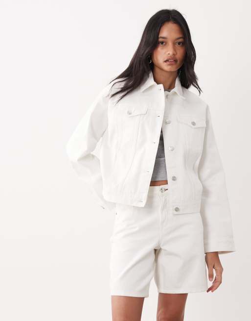 ASOS DESIGN oversized 90's denim jacket in white, 3 of 4