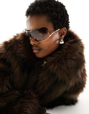 ASOS DESIGN ASOS DESIGN oversized 90s wrap sunglasses in brown lens-Gold
