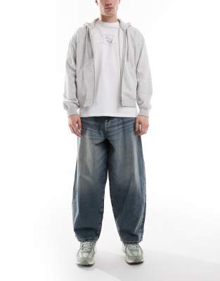 ASOS DESIGN ASOS DESIGN oversized baggy fit jeans in vintage light wash blue