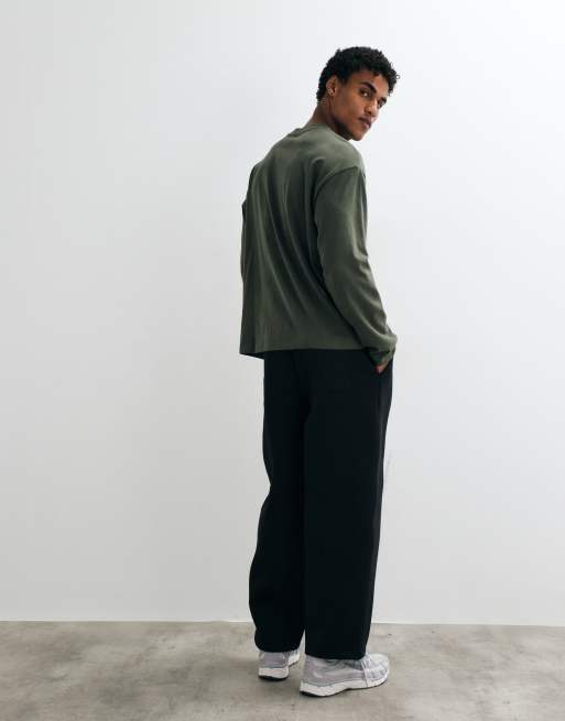 ASOS DESIGN oversized ballon-joggingbukser i scuba-lignende stof med plisseringer i sort, 2 af 5