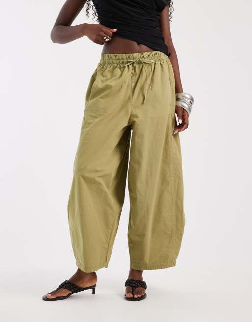 ASOS DESIGN oversized ballongbyxa med resår i khaki, 2 av 5