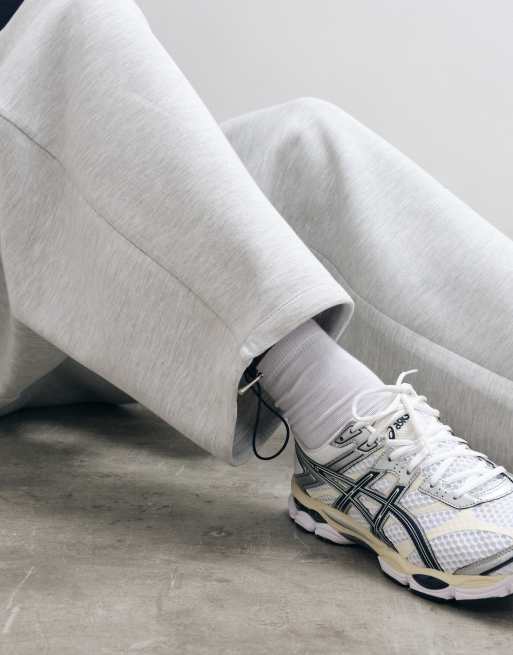 ASOS DESIGN oversized balloon jogger van scuba-achtige stof met plooien in grijs gemêleerd, 5 van 5