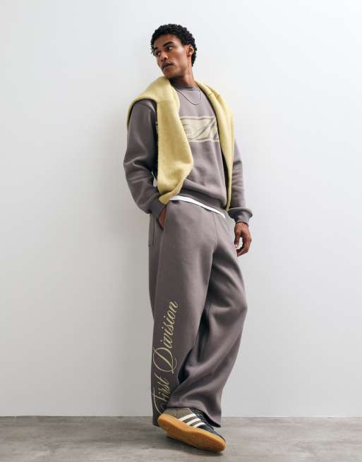 ASOS DESIGN oversized balloon jogger & sweatshirt co-ord with print in grey, 2 of 3