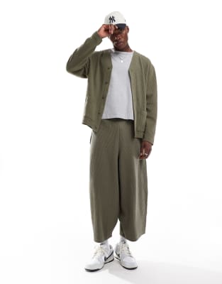 oversized balloon sweatpants in waffle textured green