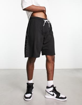 Short Length Mesh Basketball Shorts With Tape