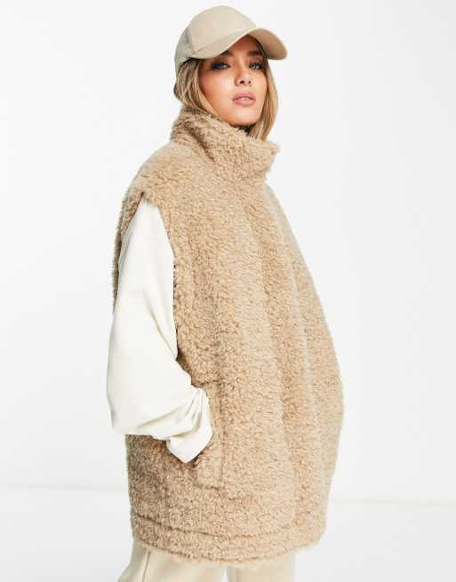 ASOS DESIGN - Oversized bodywarmer van borg in camel, 3 van 4