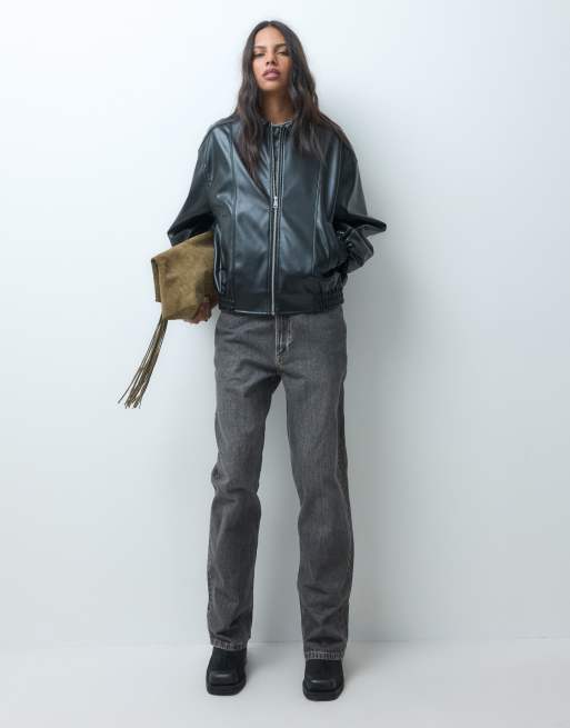 ASOS DESIGN oversized bomberjakke i læderlook i sort, 2 af 4