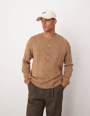 ДИЗАЙНЕРСКИЙ свитер оверсайз свободного покроя из кабельной вязки ASOS DESIGN коричневого цвета 6490₽