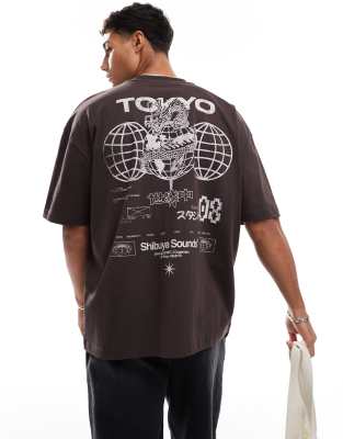 ASOS DESIGN - Oversized brun T-shirt med grafisk print - view 1