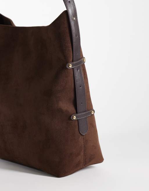 ASOS DESIGN oversized bucket tote tas van imitatiesuède in donkerbruin, 3 van 4