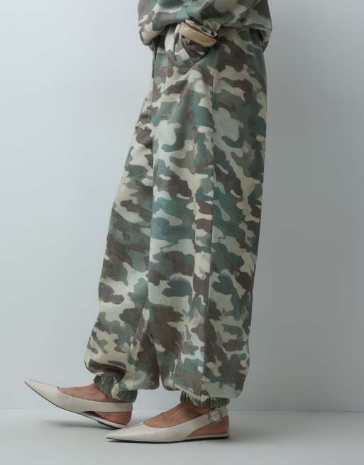ASOS DESIGN oversized camouflagejoggingsæt, 3 af 5