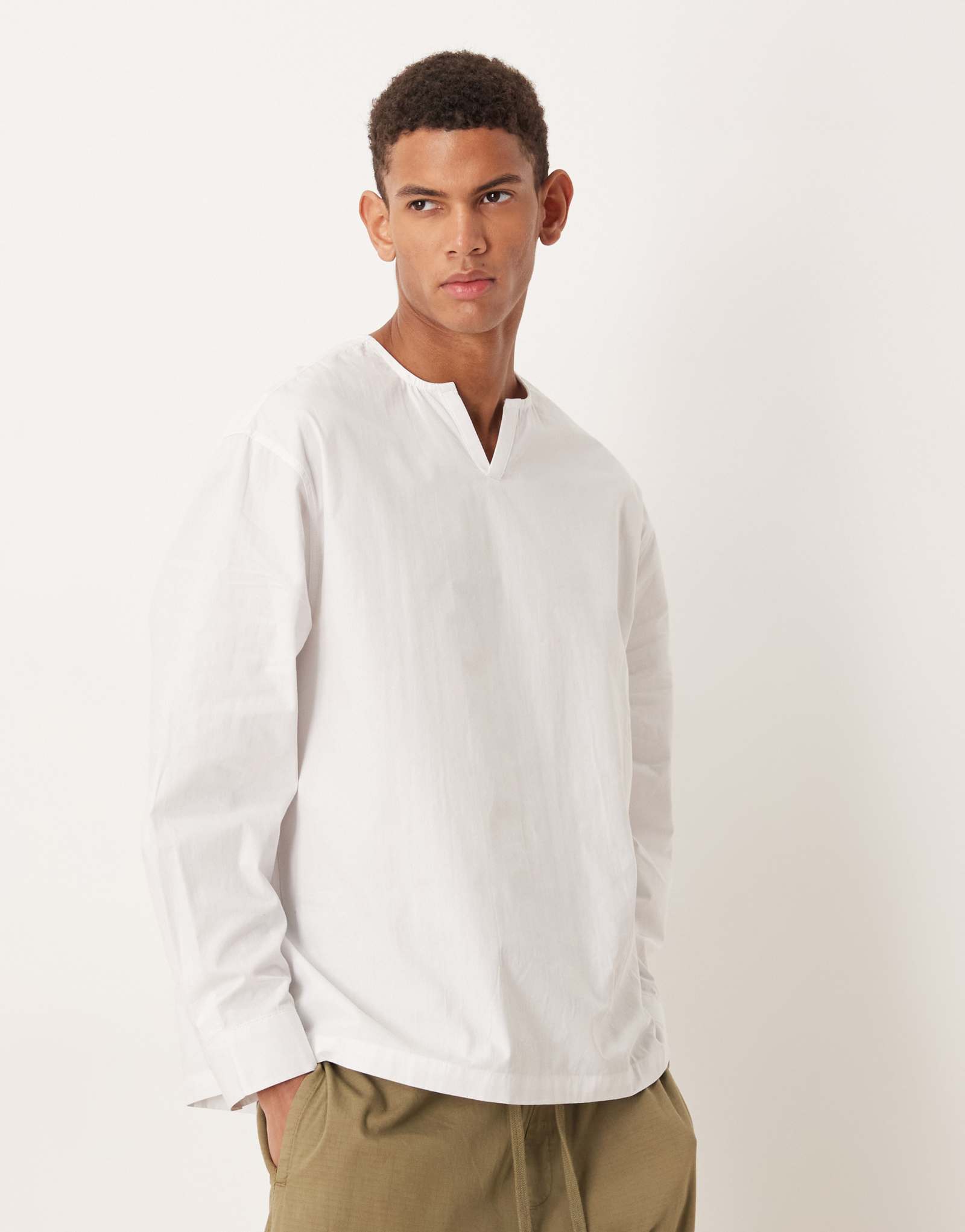 Белая поплиновая рубашка оверсайз без воротника от ASOS DESIGN