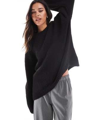 oversized crew neck sweater in black